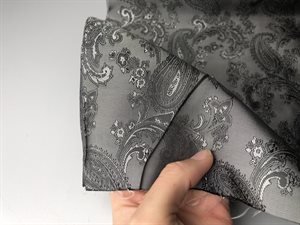 Foer - sølvgrå og smukkeste paisley mønster